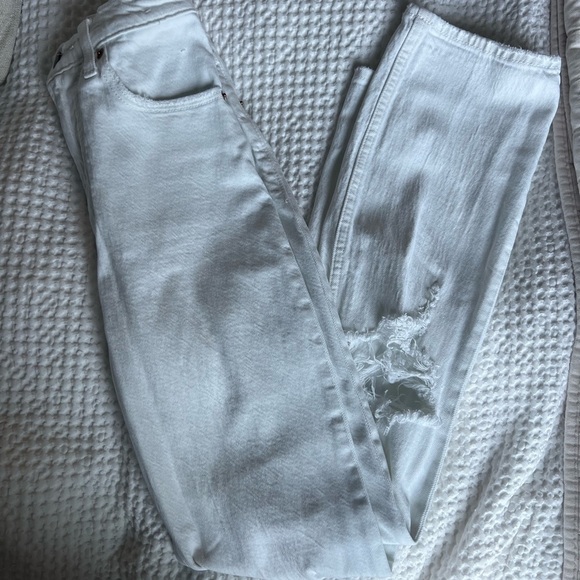 Abercrombie and Fitch Ankle Straight Ultra High Rise - Picture 2 of 5